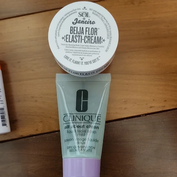 Vitamin C skincare Bundle - Picture 3 of 4